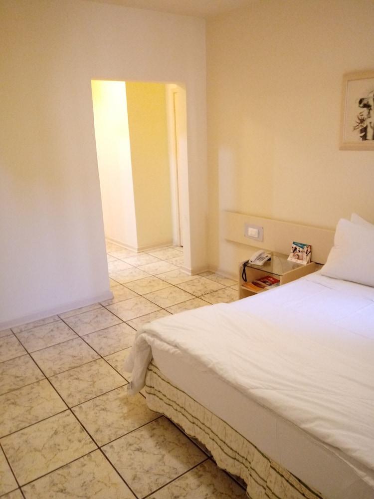 Hotel Harbor Inn לונדרינה מראה חיצוני תמונה